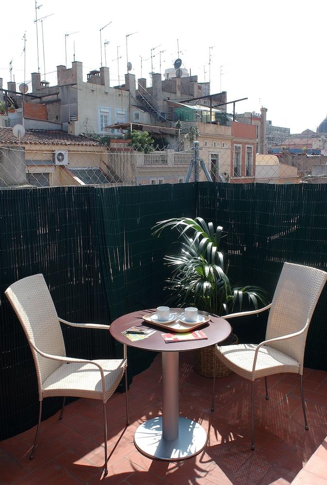 Ainb Picasso Corders Apartments