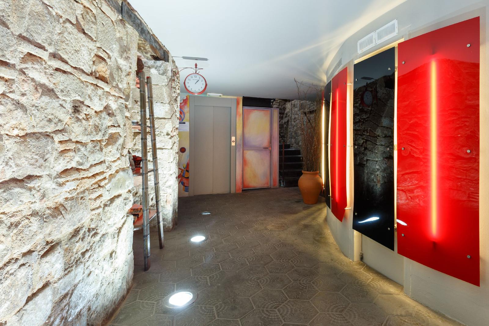 Ainb Picasso Corders Apartments