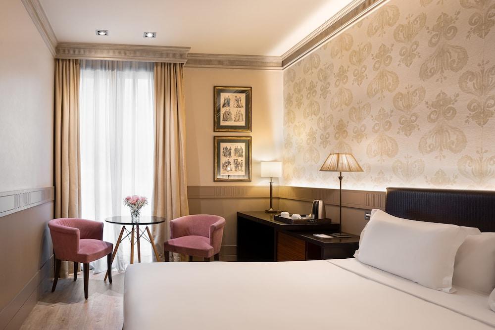 Hotel Duquesa De Cardona