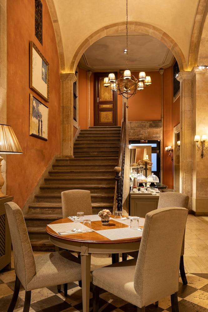 Hotel Duquesa De Cardona