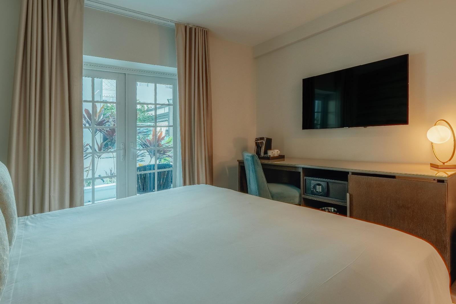 Iberostar Waves Miami Beach
