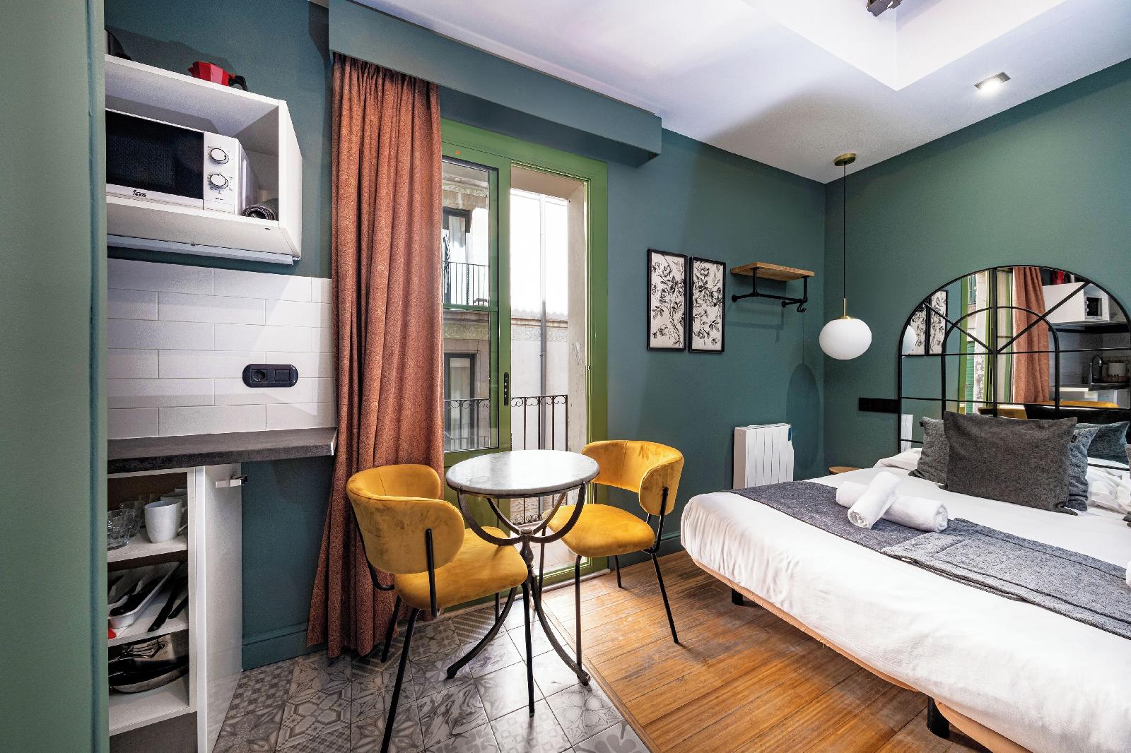 Ainb Born-Damas Apartments