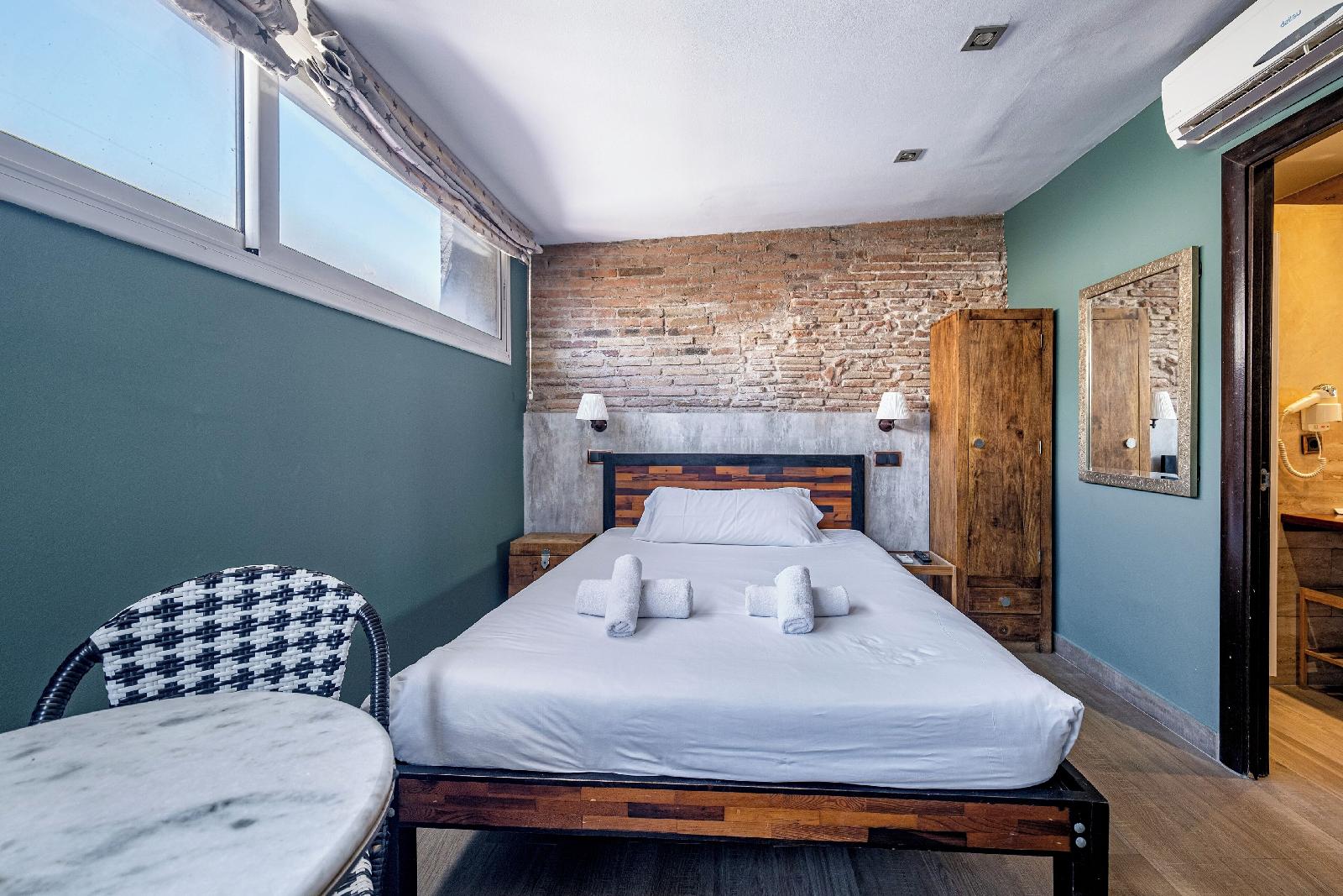 Ainb Born-Damas Apartments