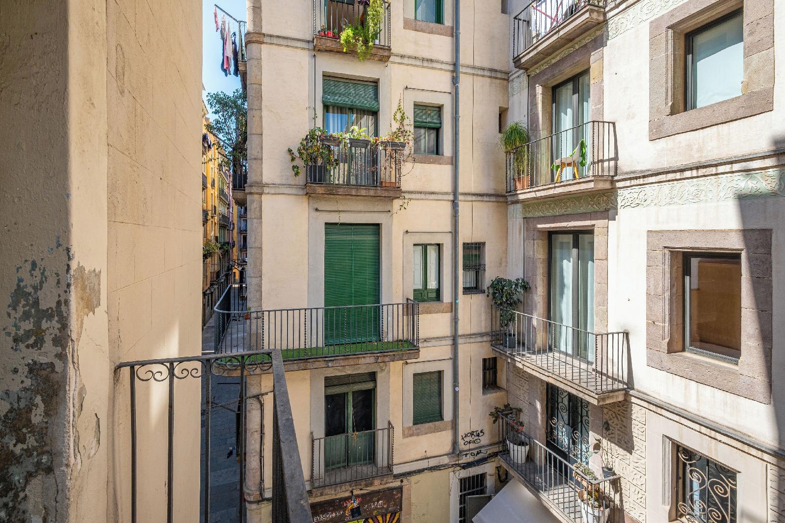 Ainb Born-Damas Apartments