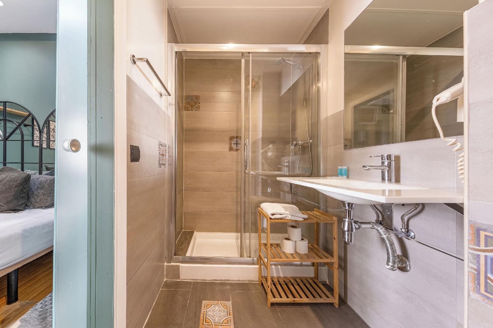 Ainb Born-Damas Apartments