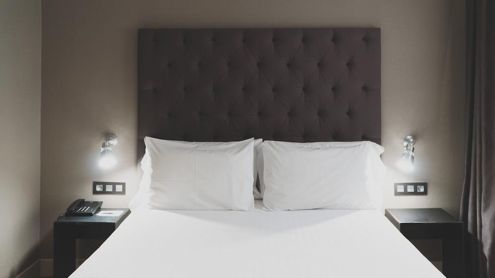 Zenit Abeba Hotel