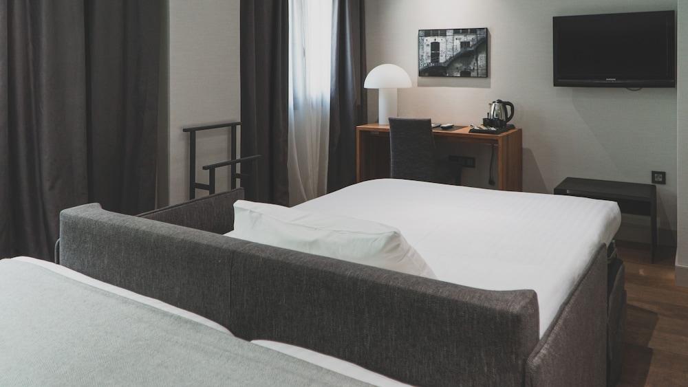 Zenit Abeba Hotel