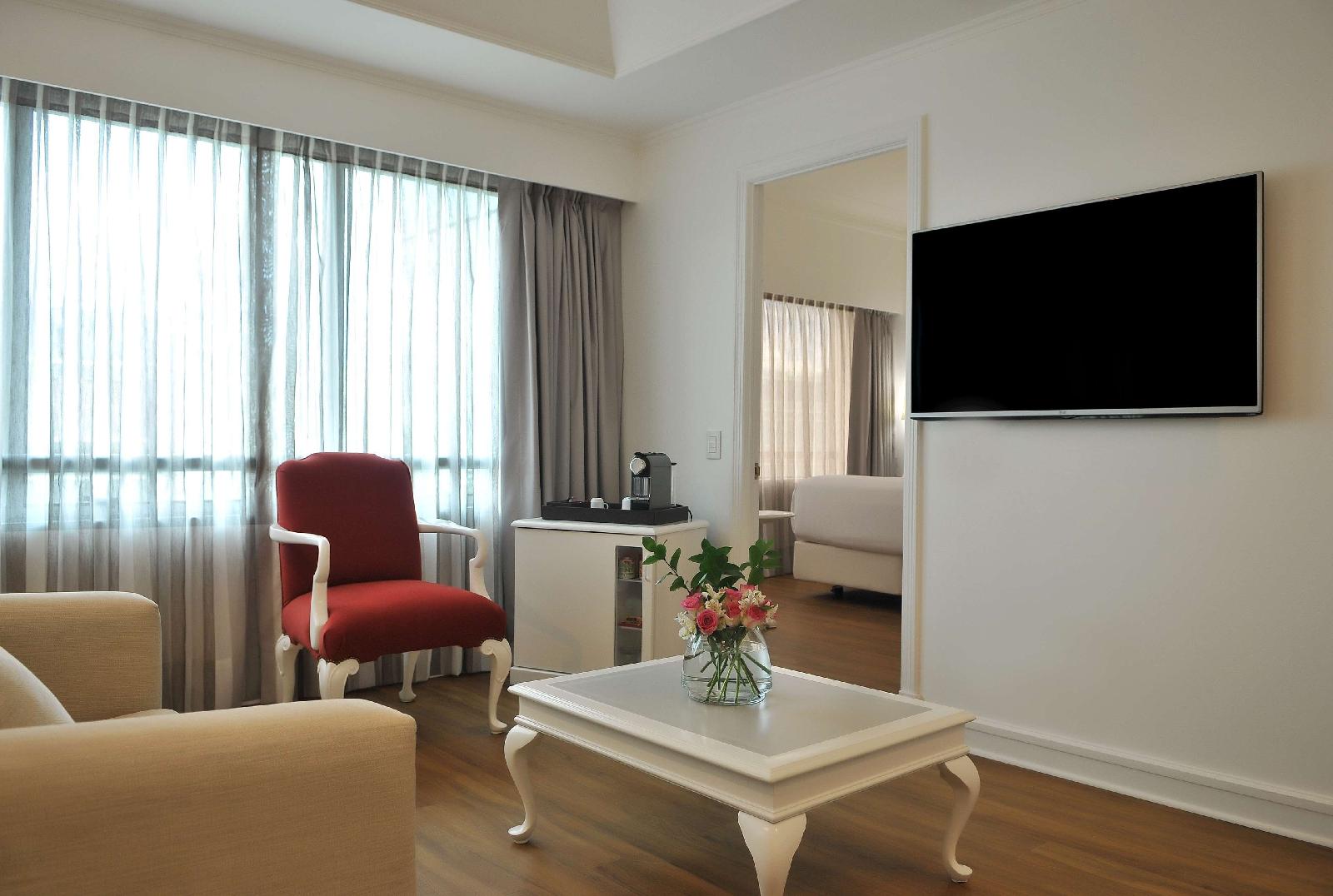 NH Collection Plaza Santiago