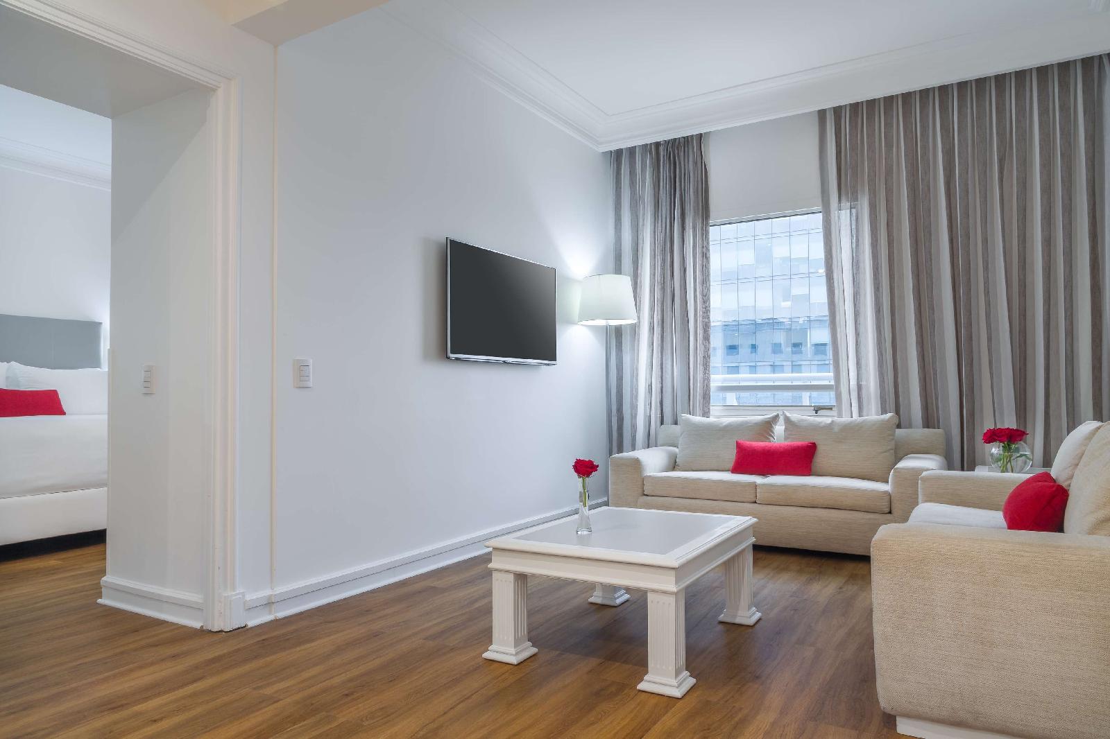 NH Collection Plaza Santiago