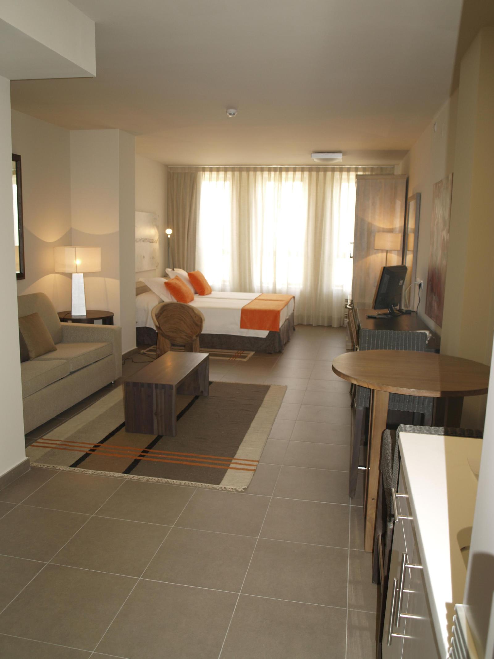 Eco Alcala Suites