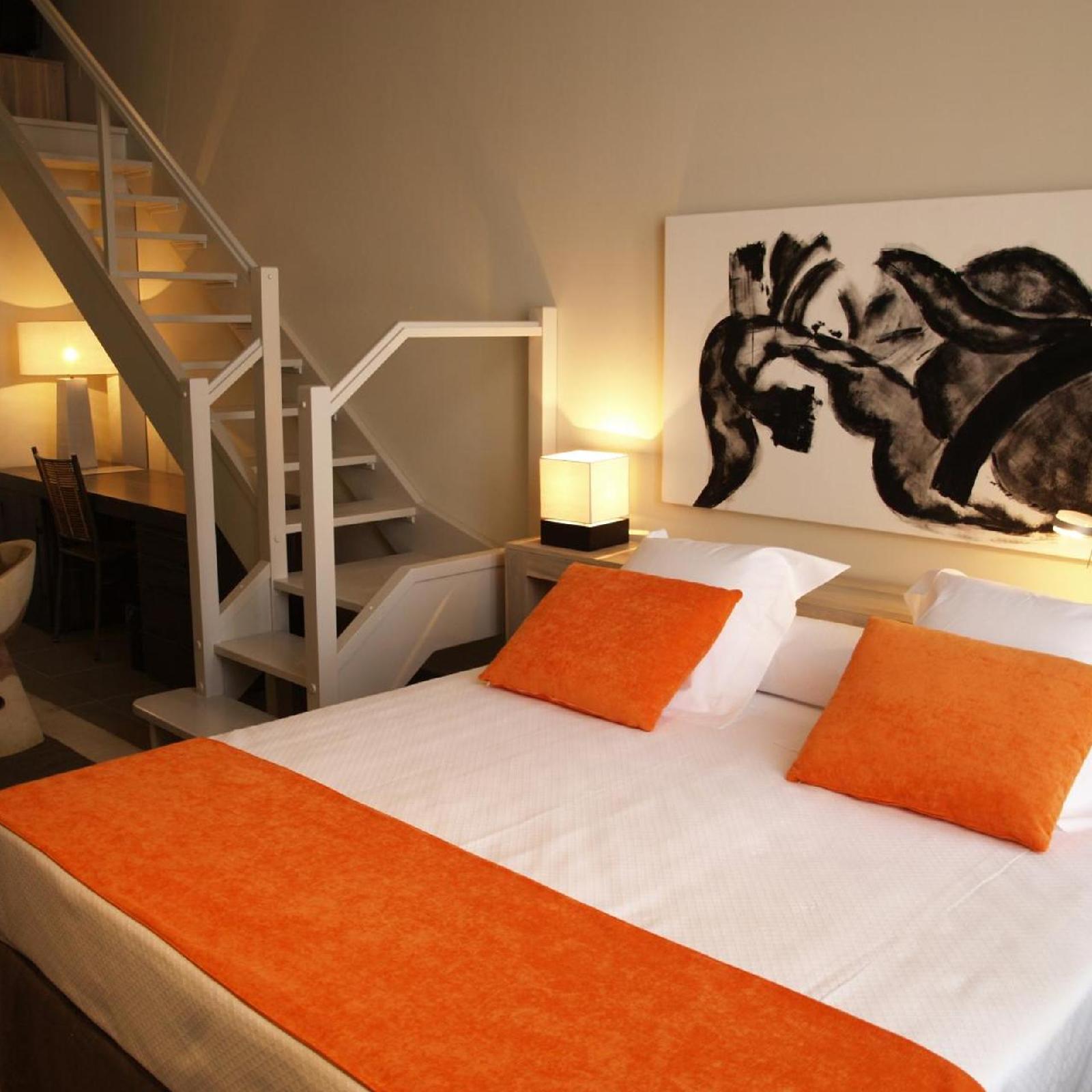 Eco Alcala Suites