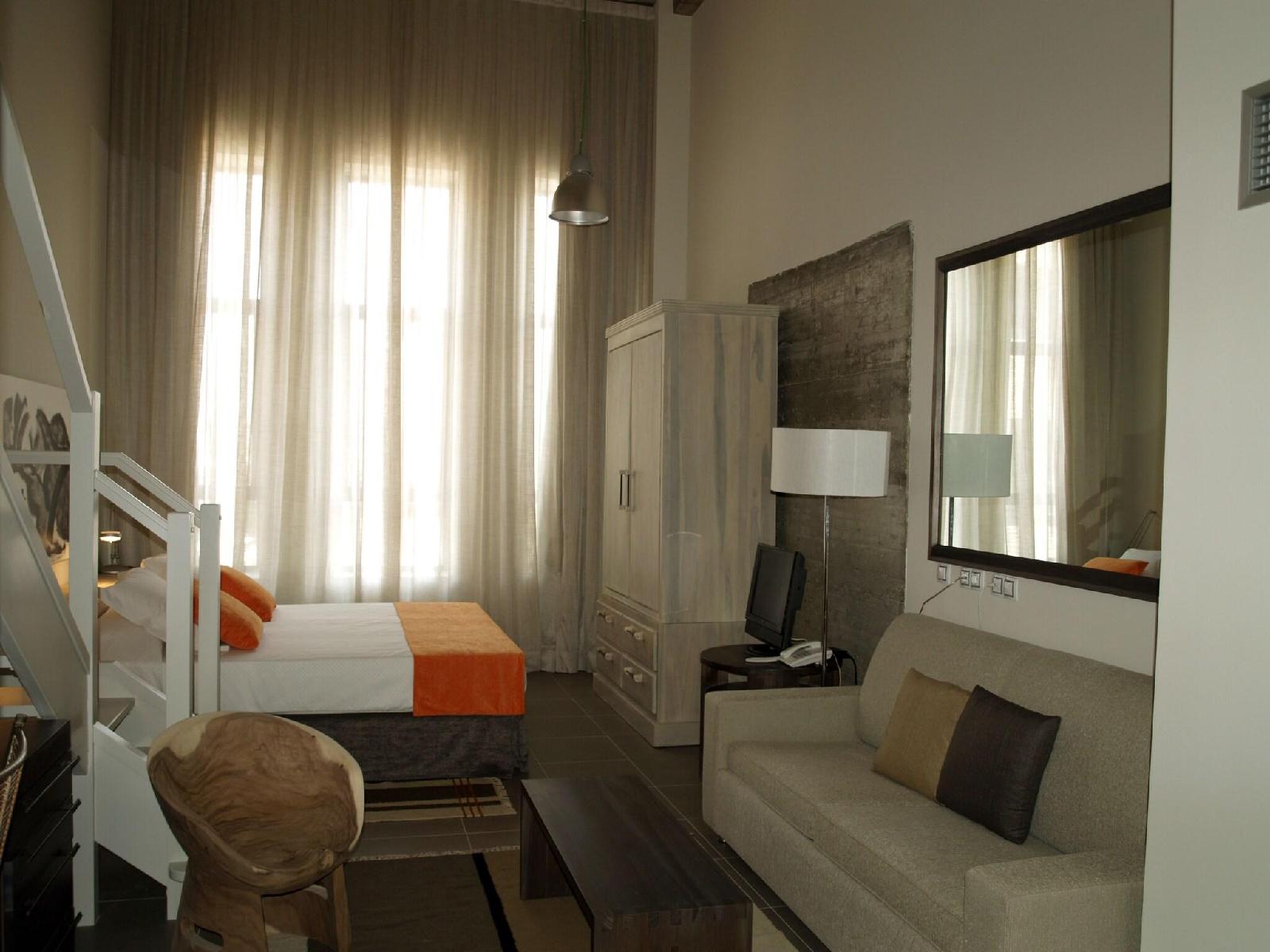 Eco Alcala Suites