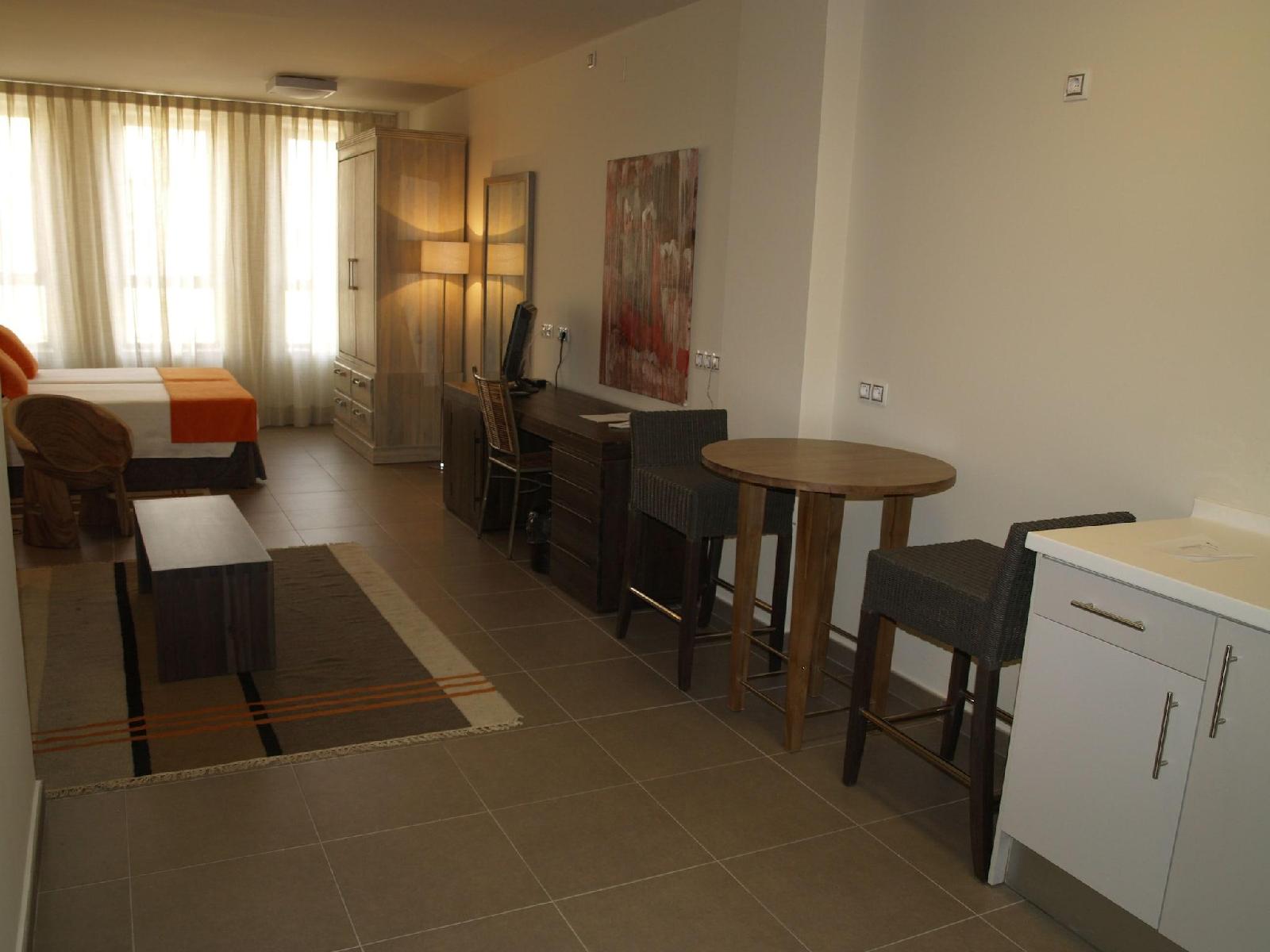 Eco Alcala Suites