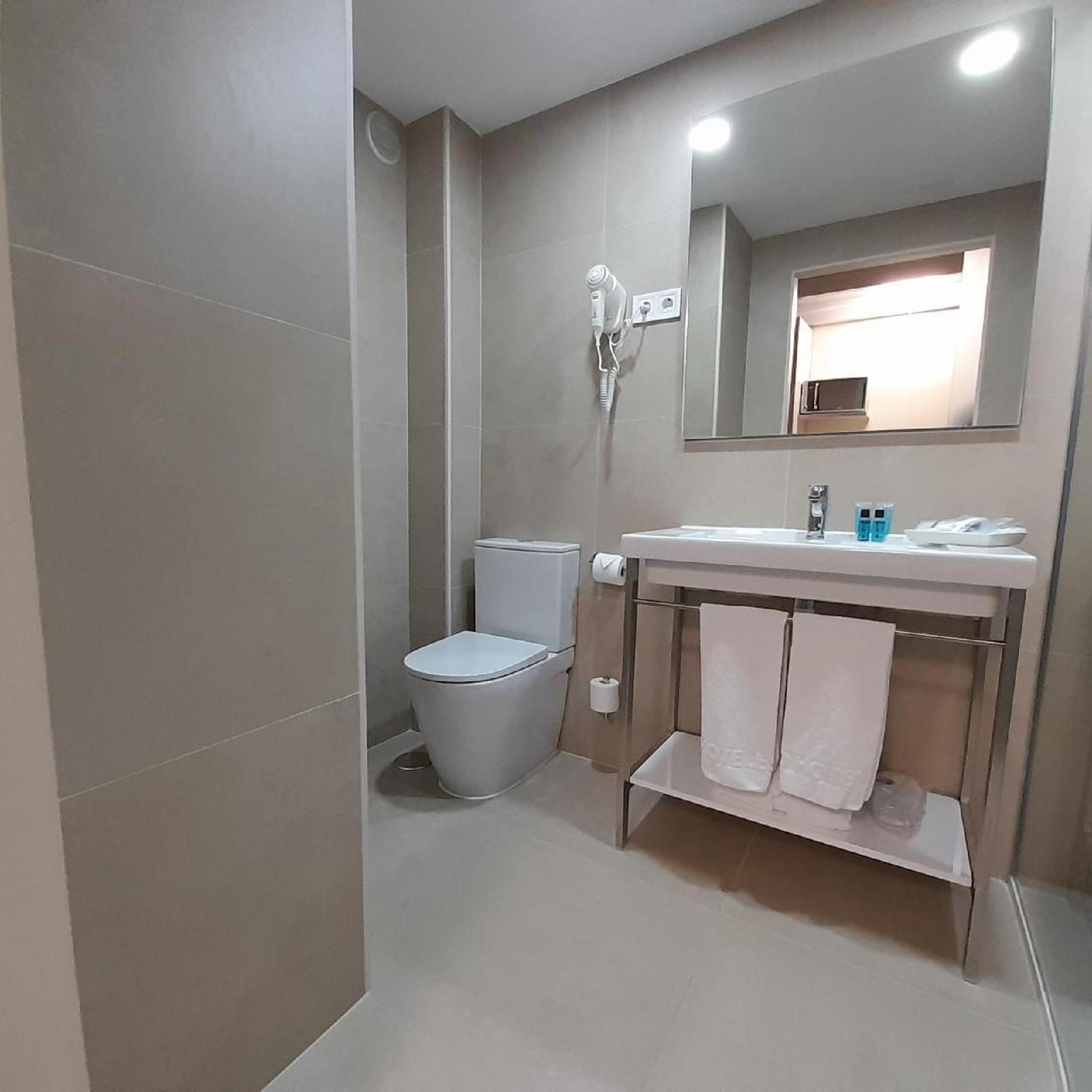 Eco Alcala Suites
