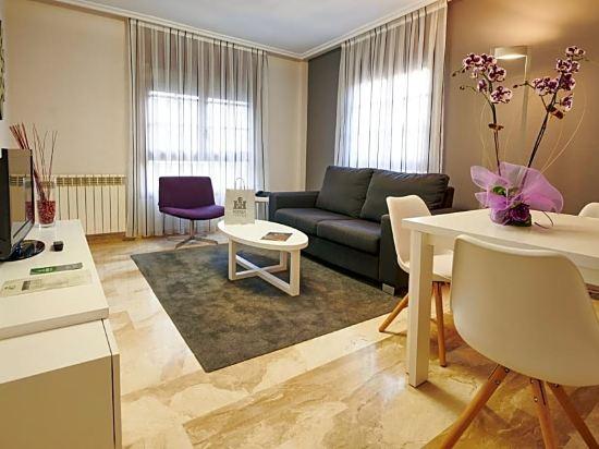 Apartahotel Los Girasoles