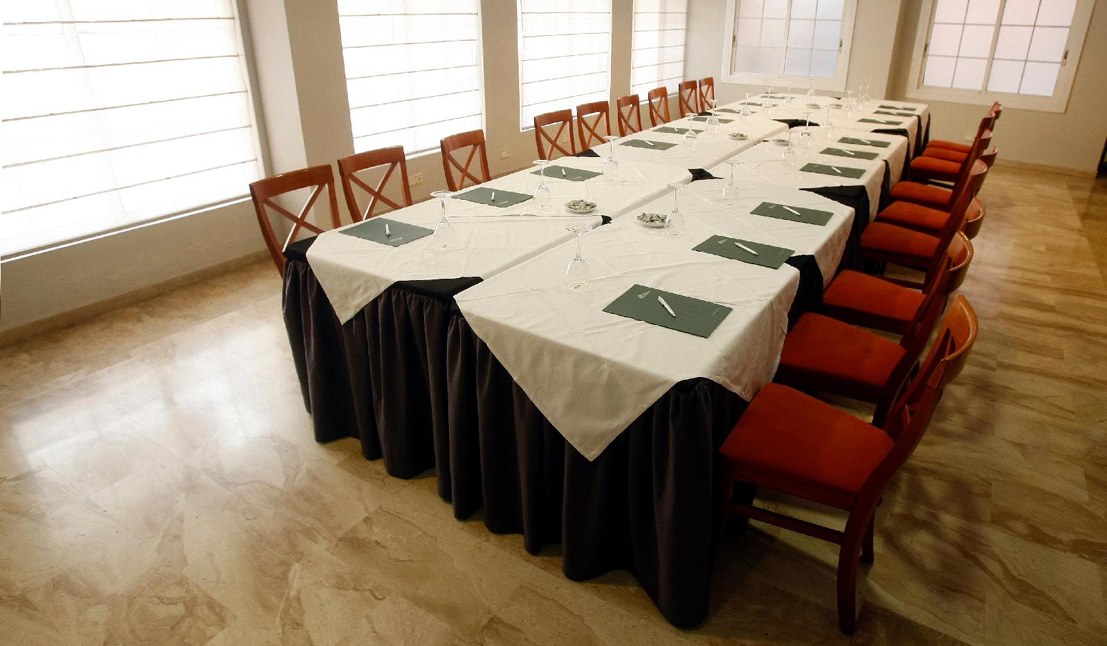 Apartahotel Los Girasoles