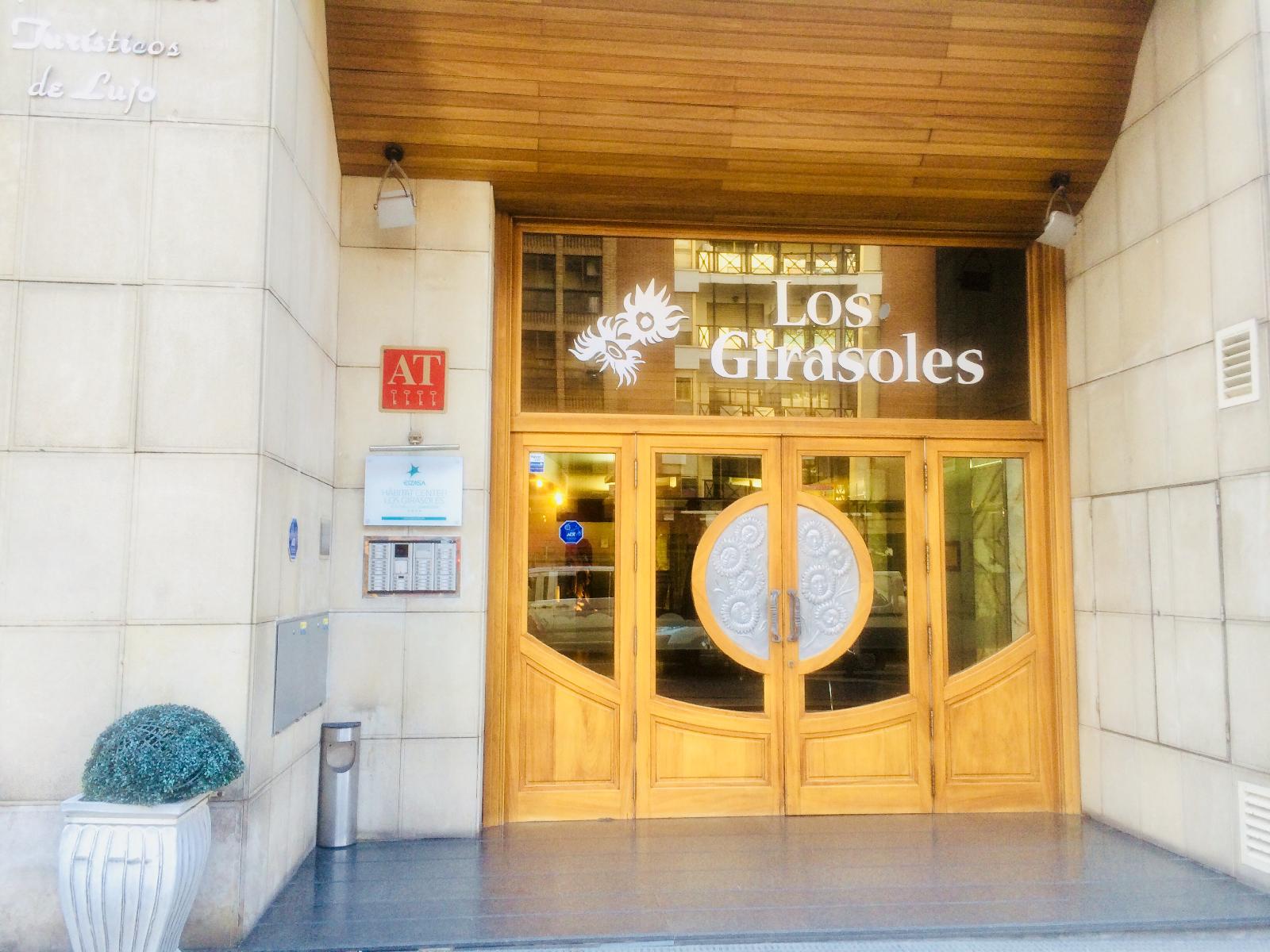 Apartahotel Los Girasoles