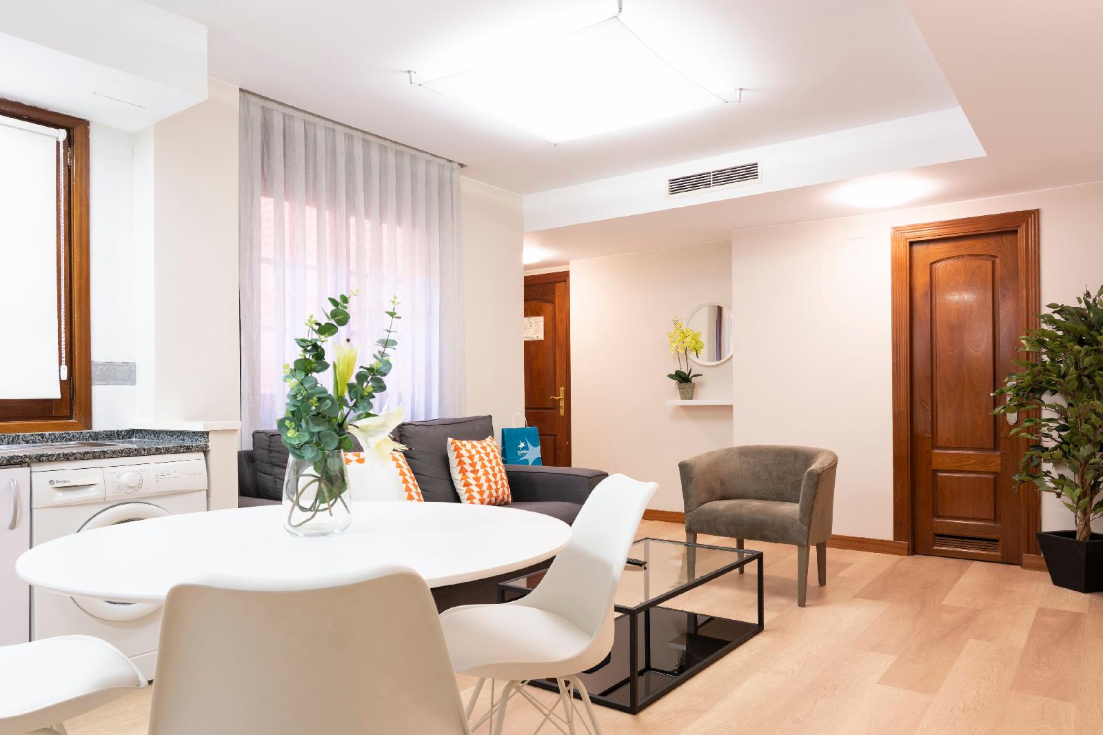 Apartahotel Los Girasoles