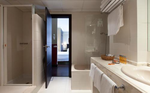 Hotel Moderno Puerta Del Sol