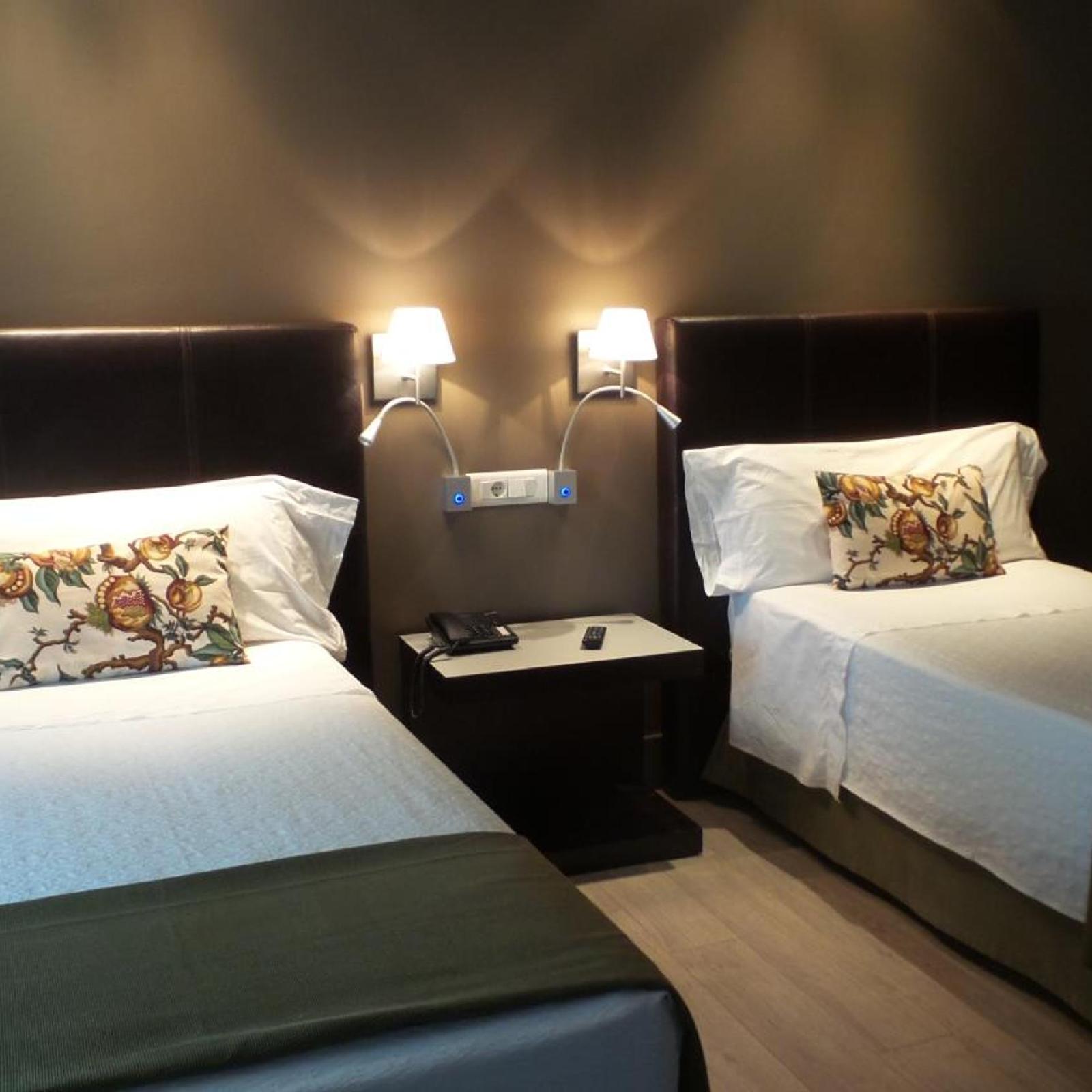 Hotel Moderno Puerta Del Sol
