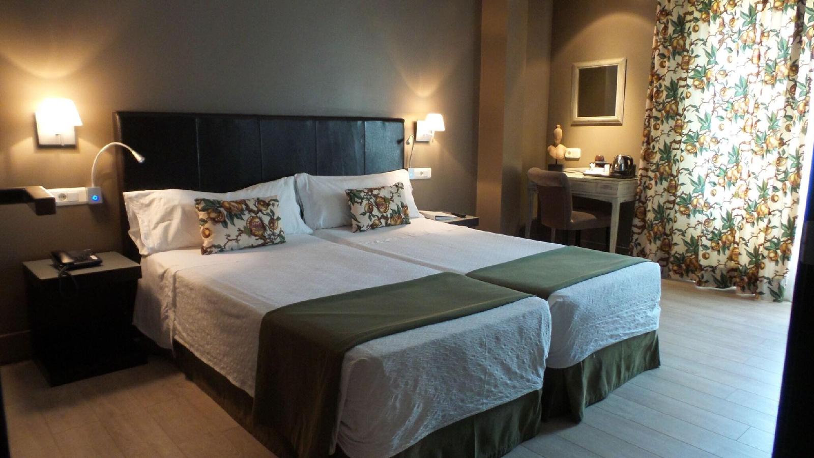 Hotel Moderno Puerta Del Sol