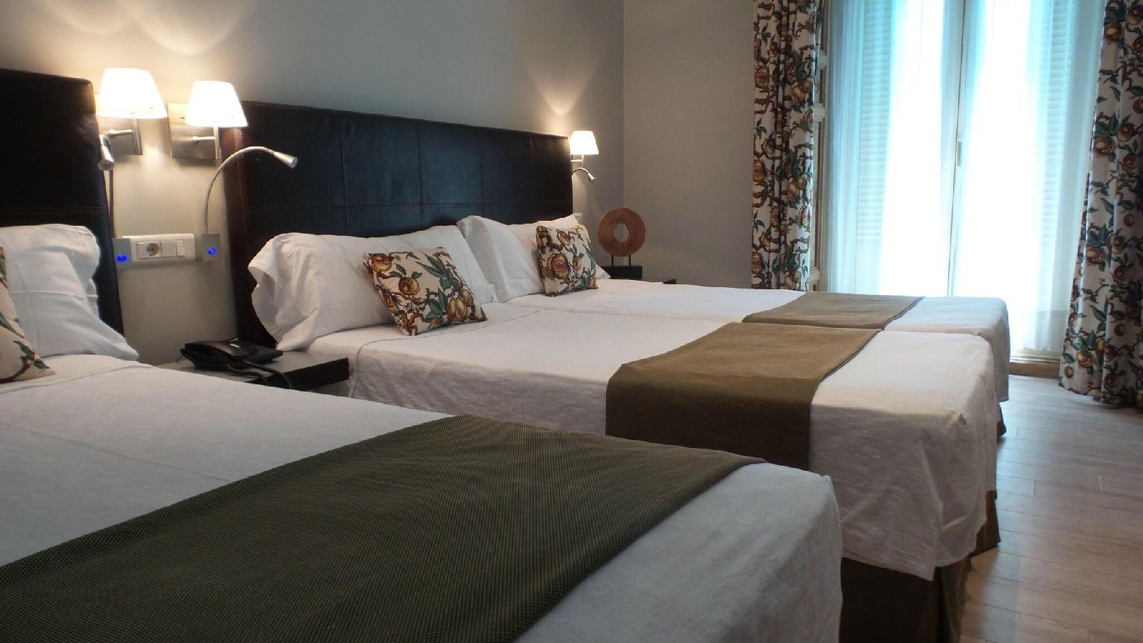 Hotel Moderno Puerta Del Sol