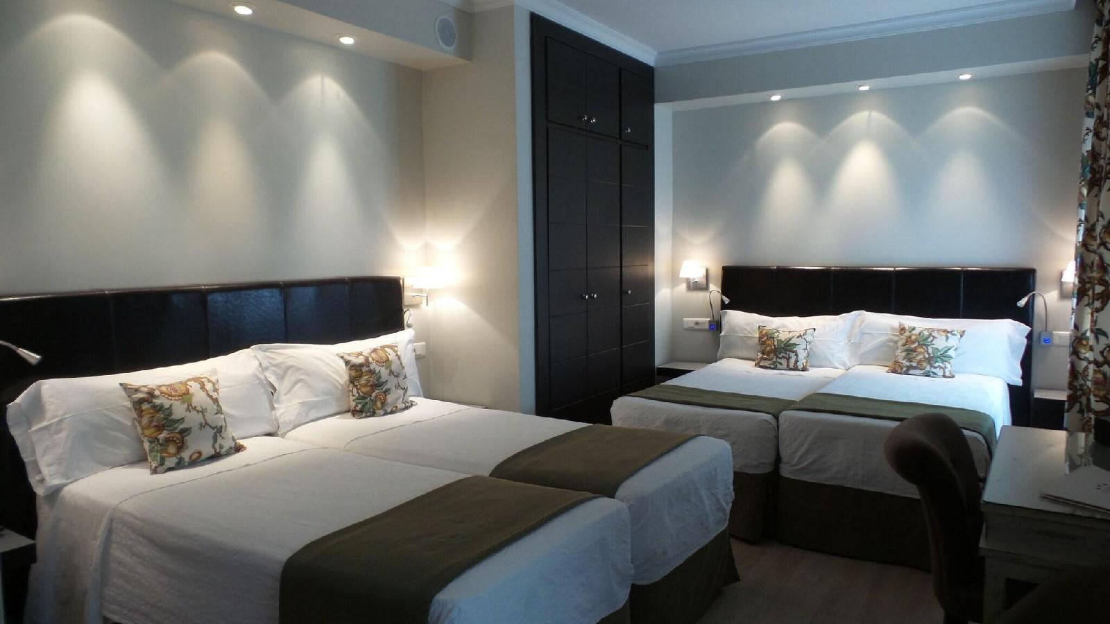 Hotel Moderno Puerta Del Sol