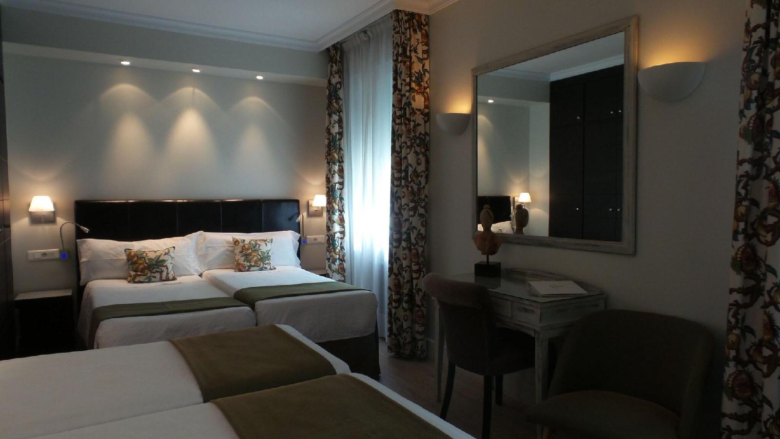 Hotel Moderno Puerta Del Sol