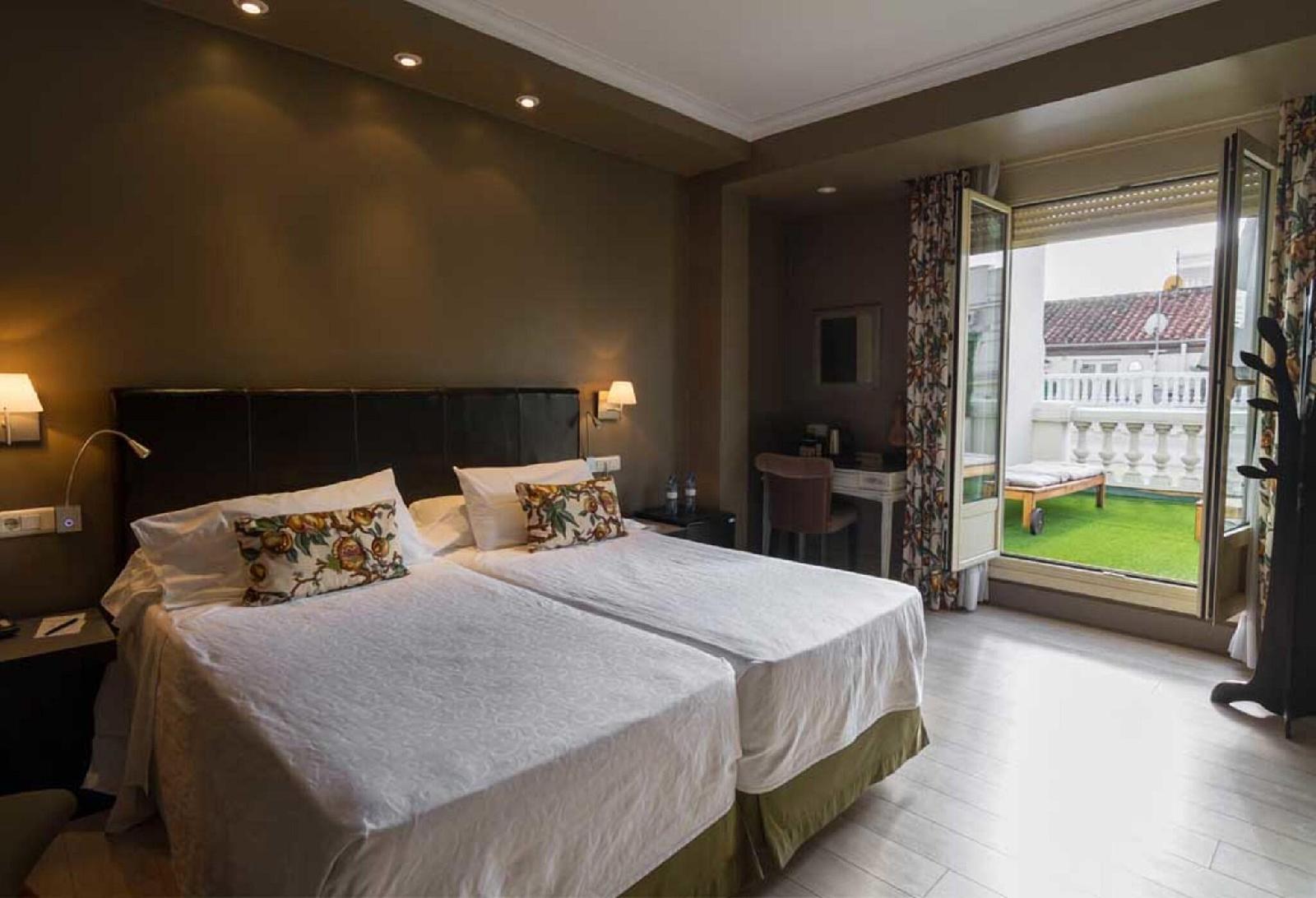 Hotel Moderno Puerta Del Sol