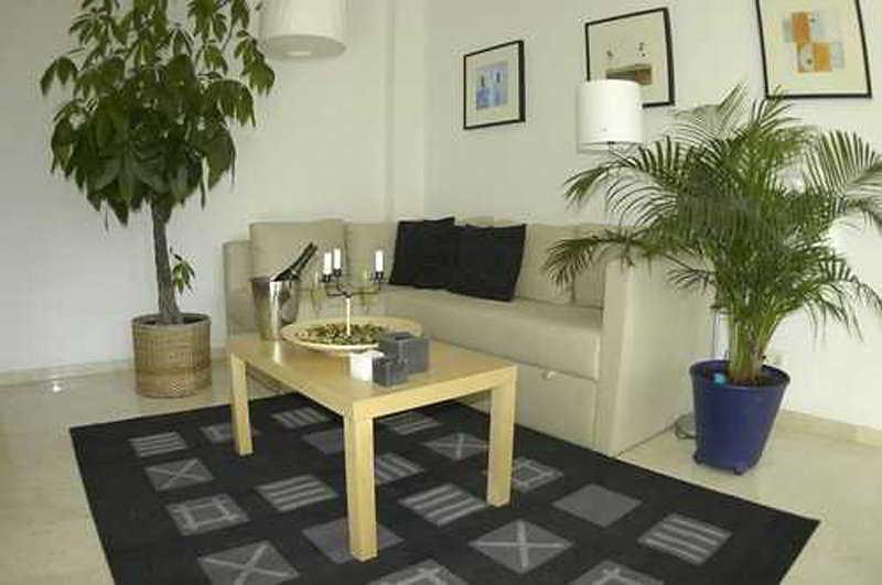 Marina Beach Apartments
