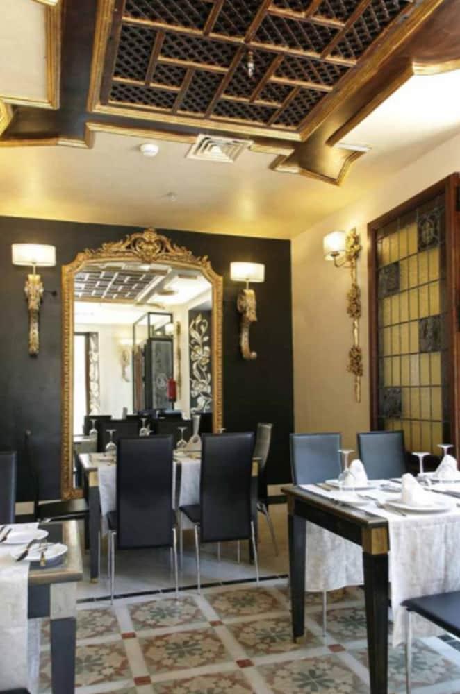 Hotel Sacristía De Santa Ana