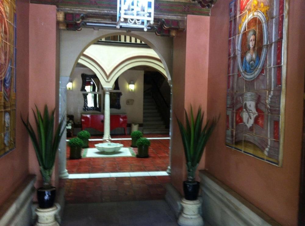 Hotel Sacristía De Santa Ana