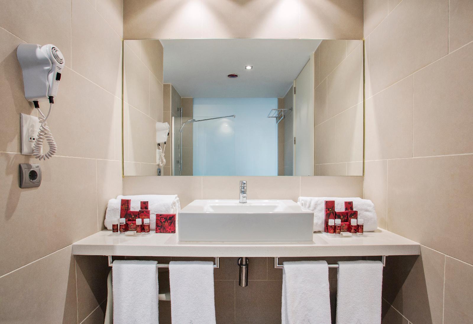 Azz Valencia Táctica  Hotel