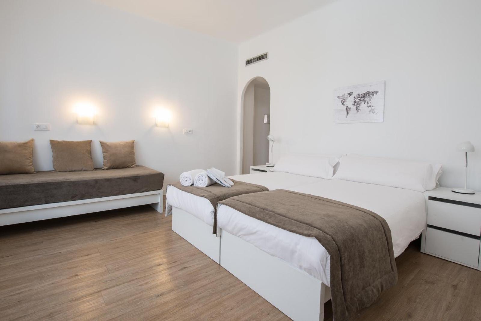 Hotel Agora Juan De Austria