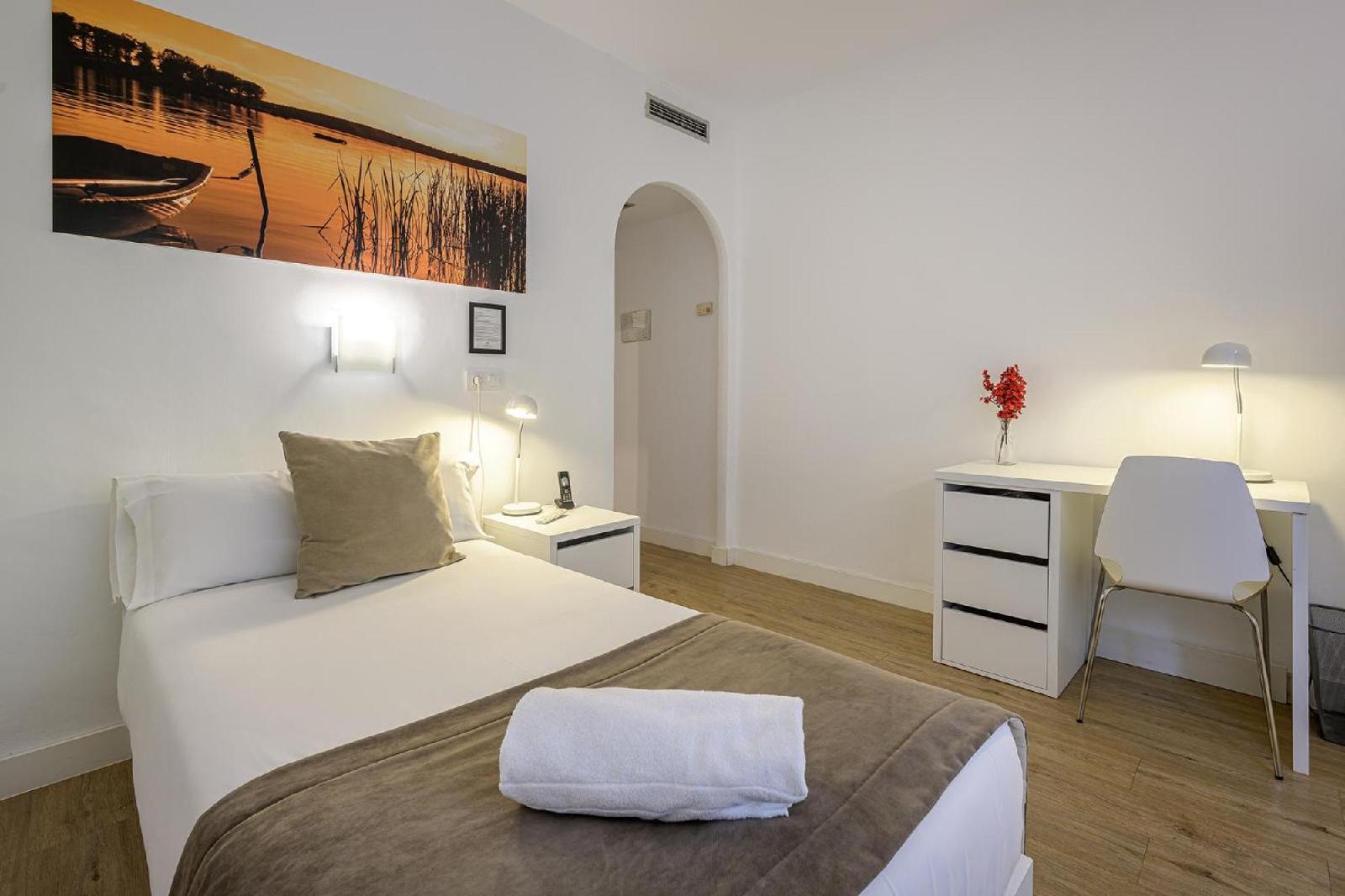 Hotel Agora Juan De Austria