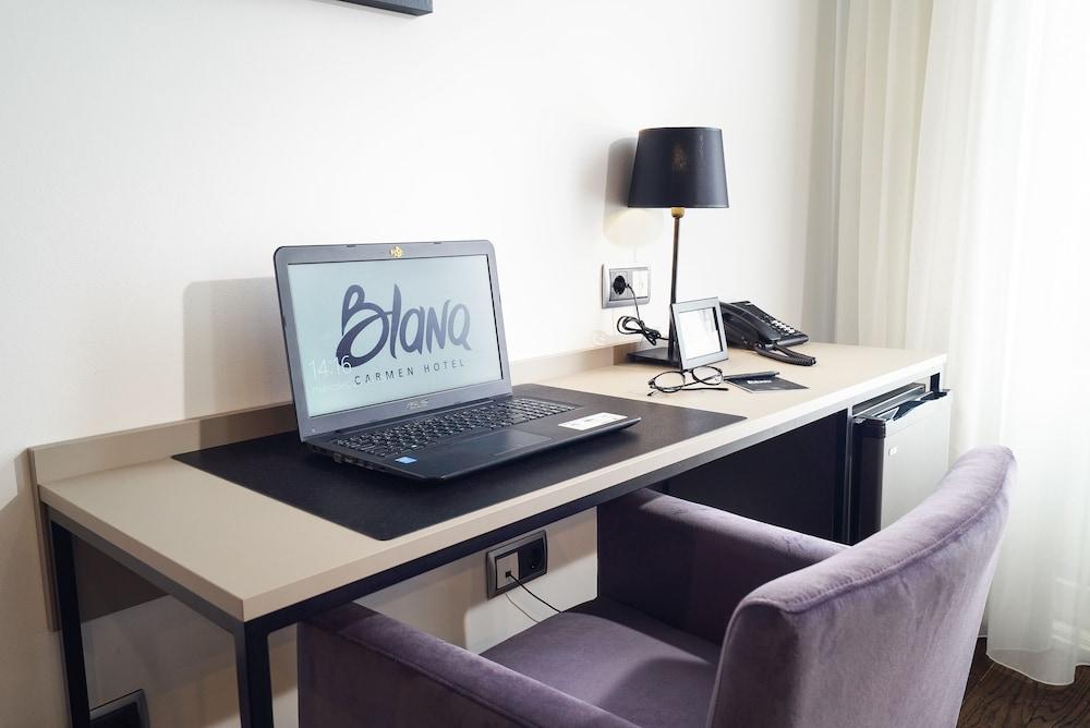 Blanq Carmen Hotel