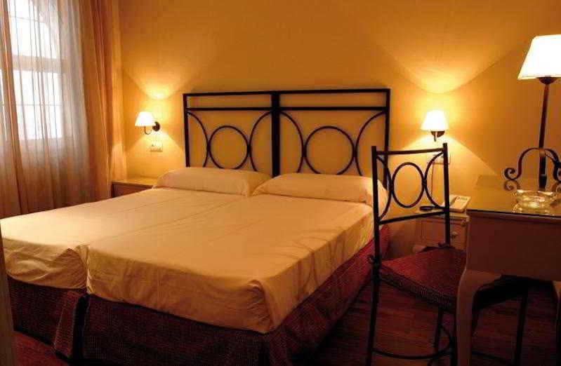 Hotel Murillo Reinoso