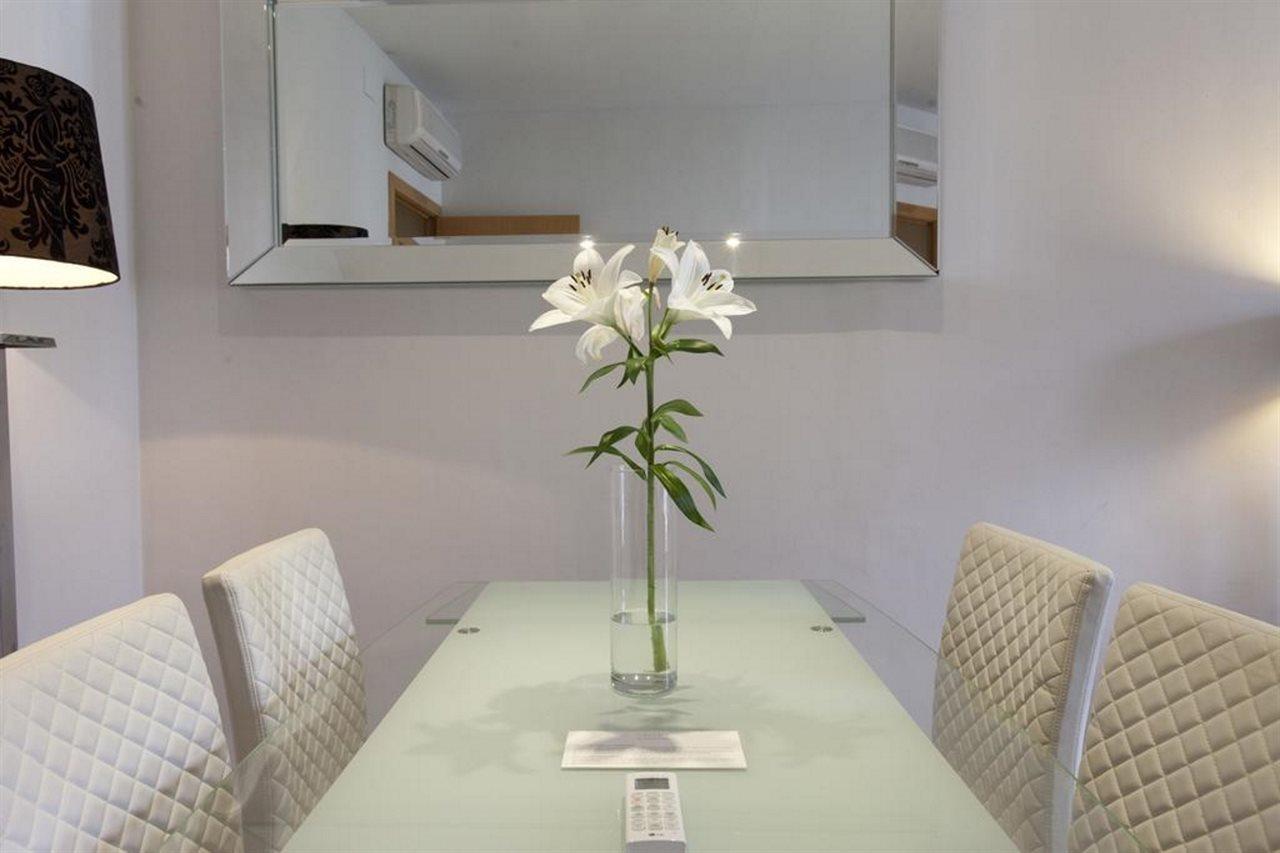 Grandom Suites