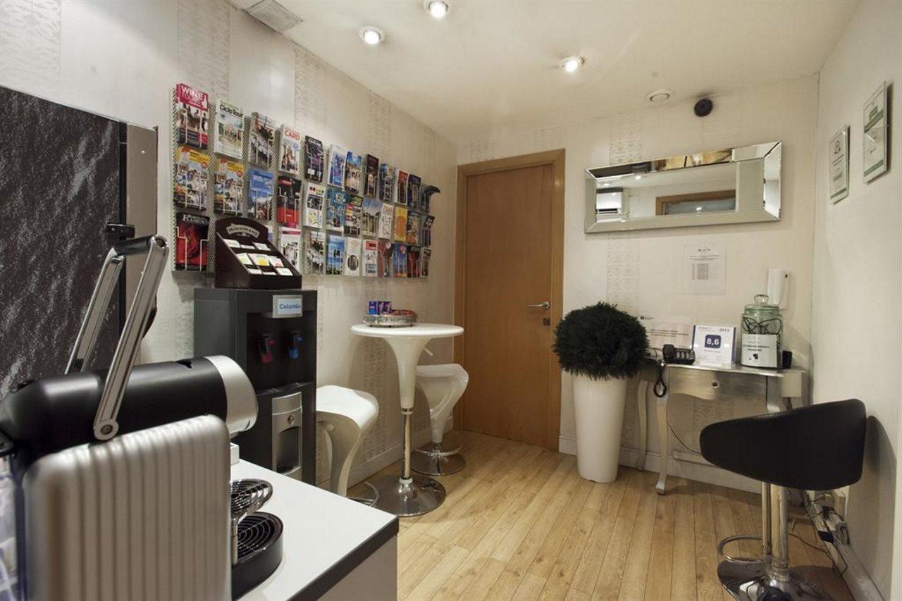 Grandom Suites