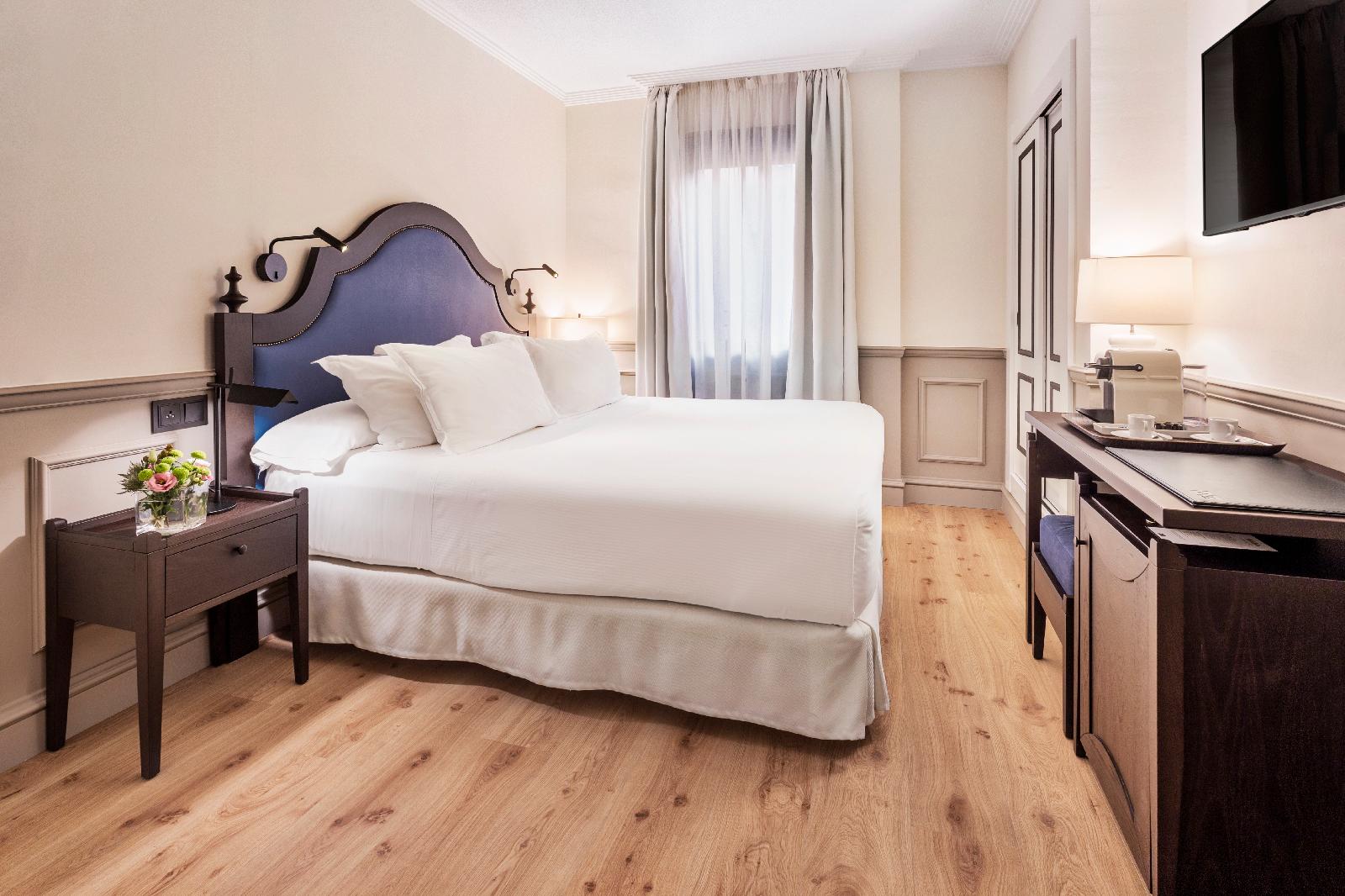 H10 Corregidor Boutique Hotel
