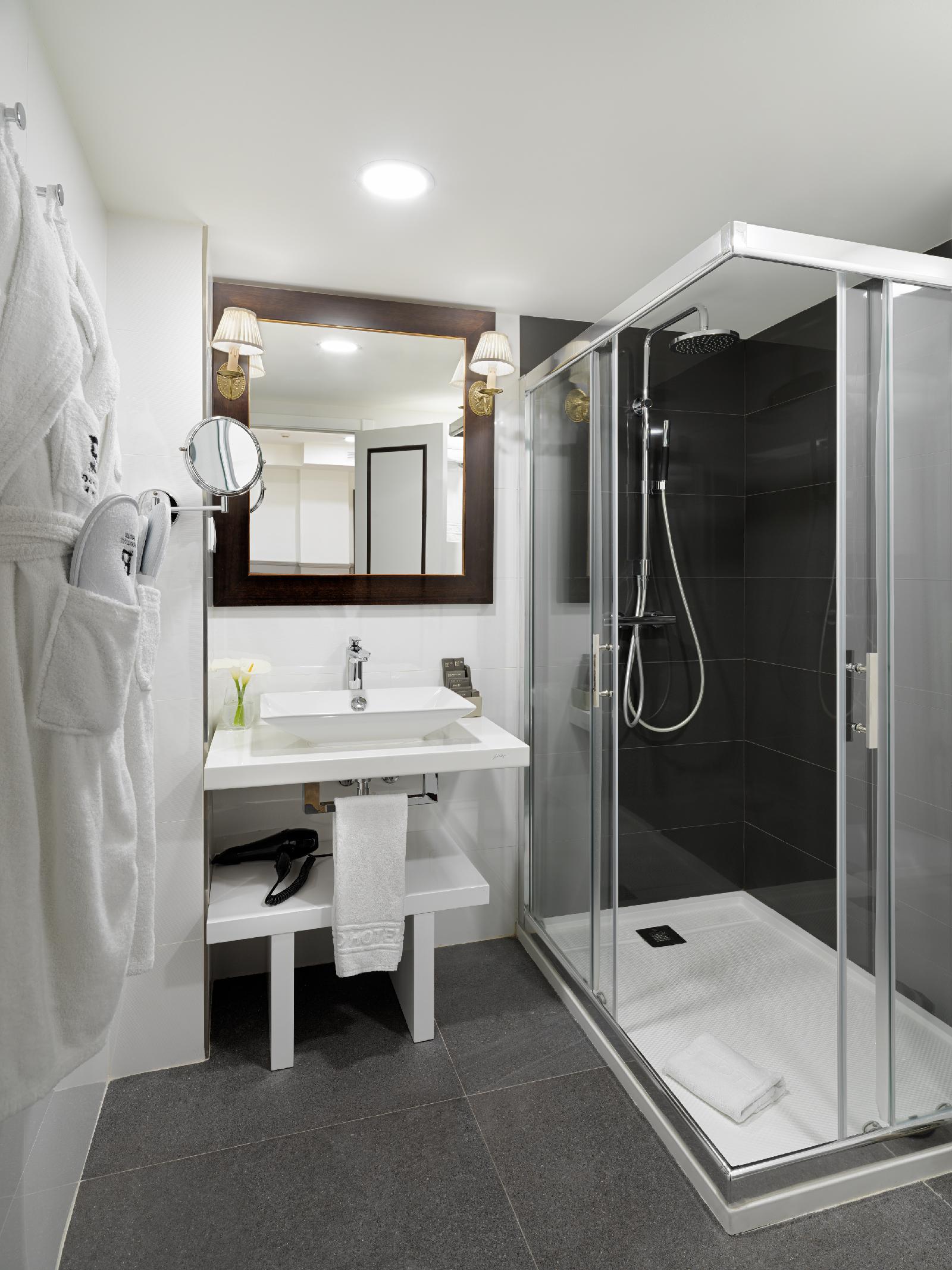 H10 Corregidor Boutique Hotel