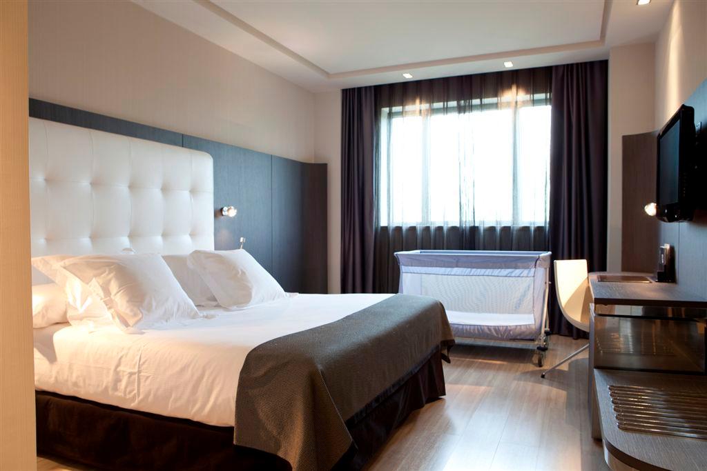 Hotel Maydrit Airport