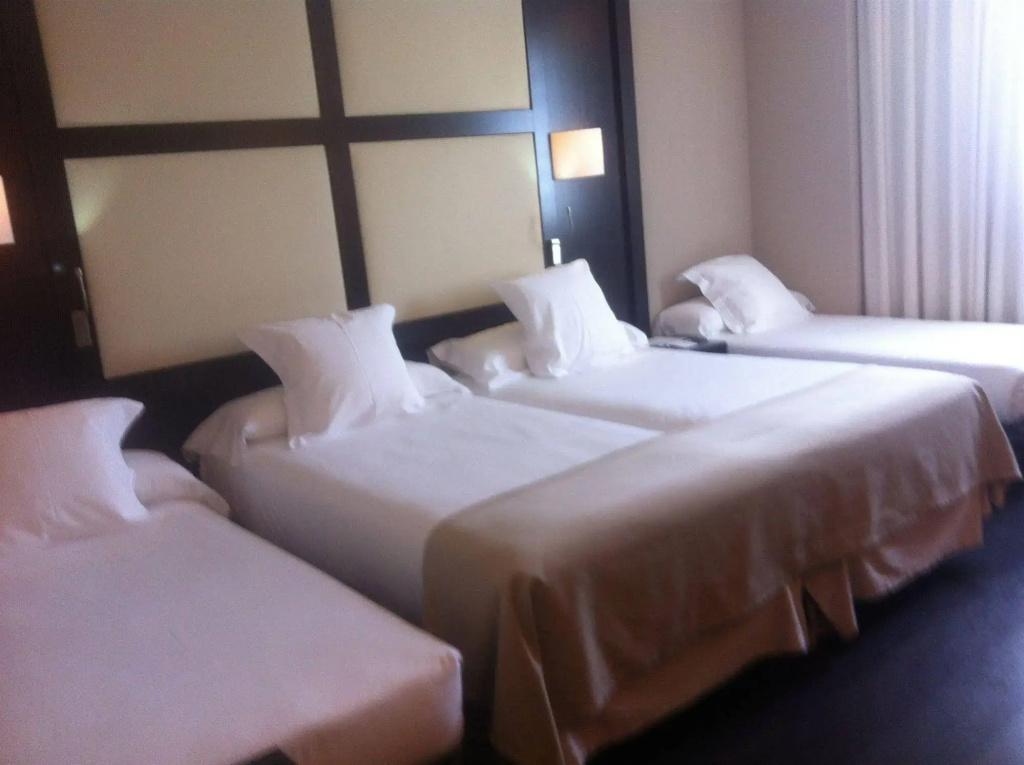Hotel Maydrit Airport