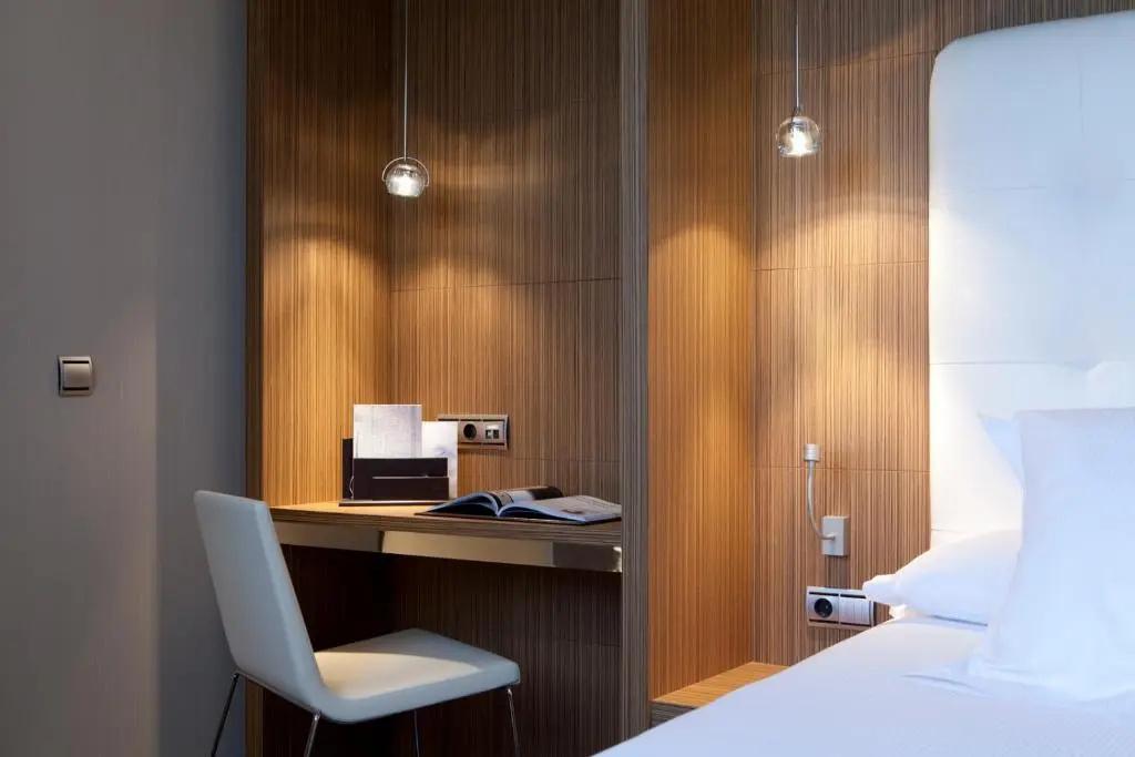 Hotel Maydrit Airport