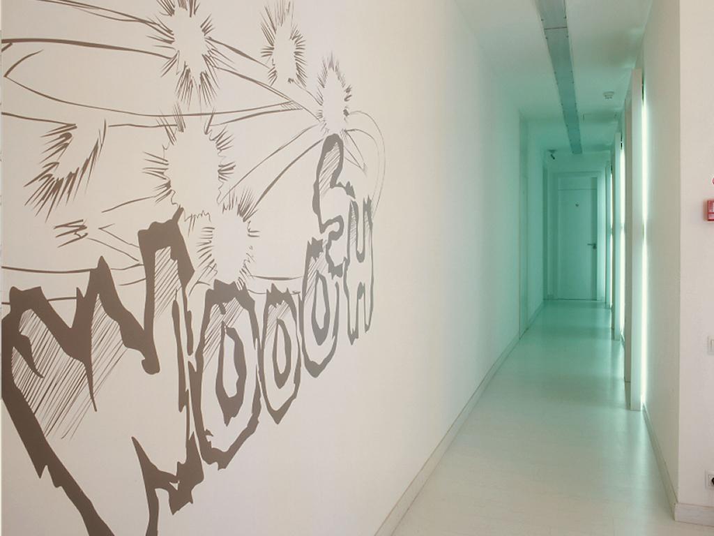 Chic & Basic Tallers Hostal