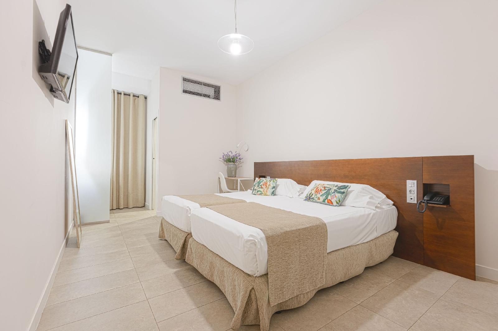 Aacr Monteolivos Hotel