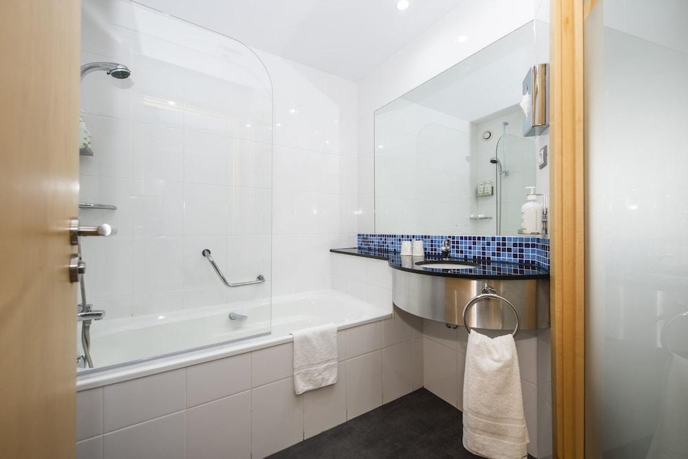 Holiday Inn Express Barcelona City 22@, An Ihg Hotel