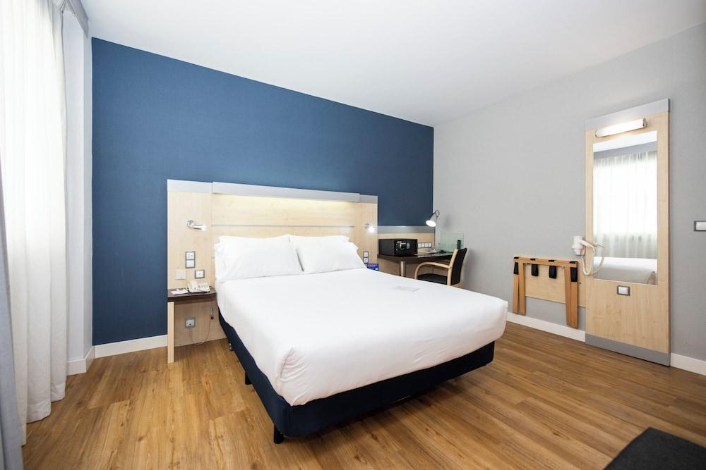 Holiday Inn Express Barcelona City 22@, An Ihg Hotel