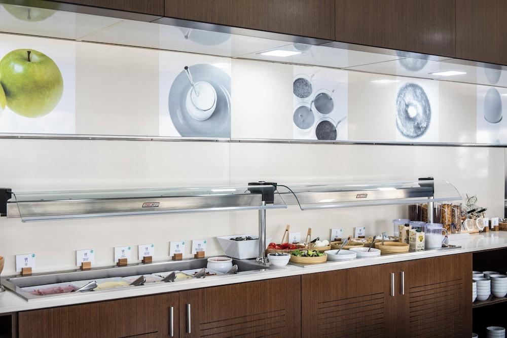 Holiday Inn Express Barcelona City 22@, An Ihg Hotel
