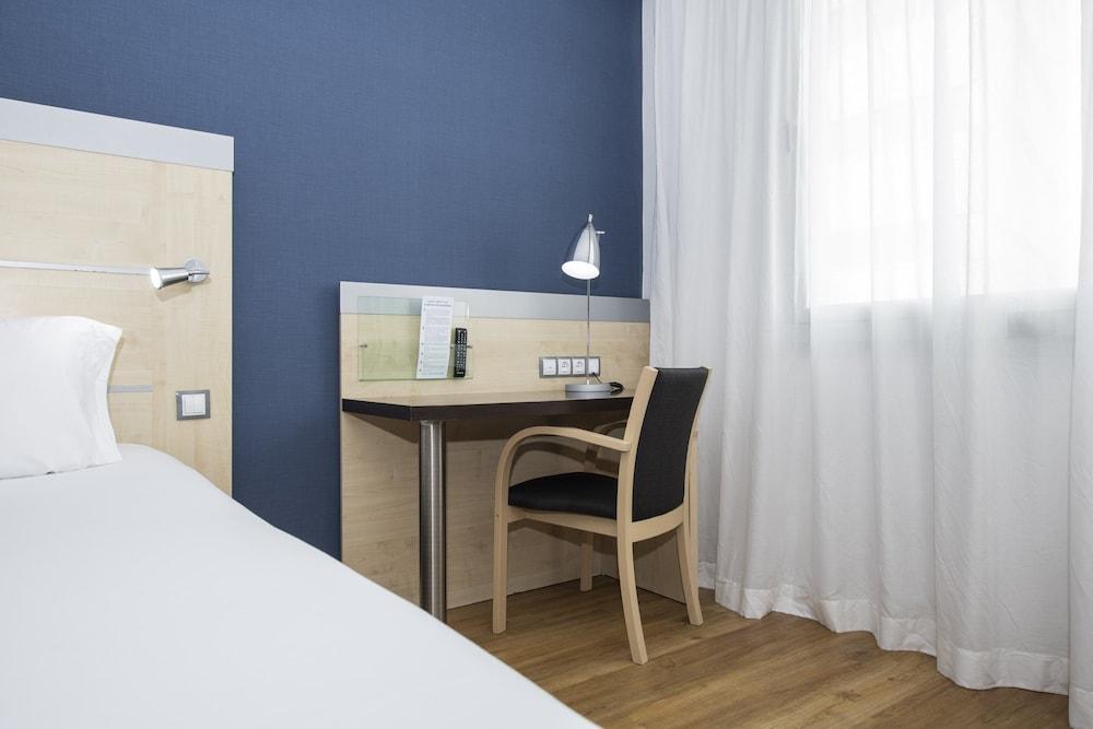 Holiday Inn Express Barcelona City 22@, An Ihg Hotel